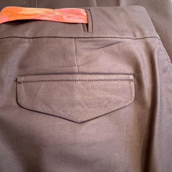 Ann Taylor brown cotton sateen crop pants with coral/pink sash belt. Size 8 - Picture 5 of 6